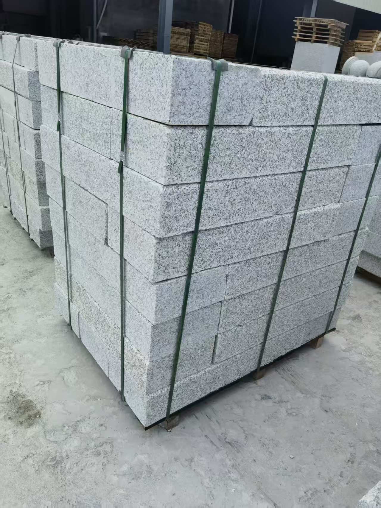 浙江 芙蓉白火烧两面路沿石