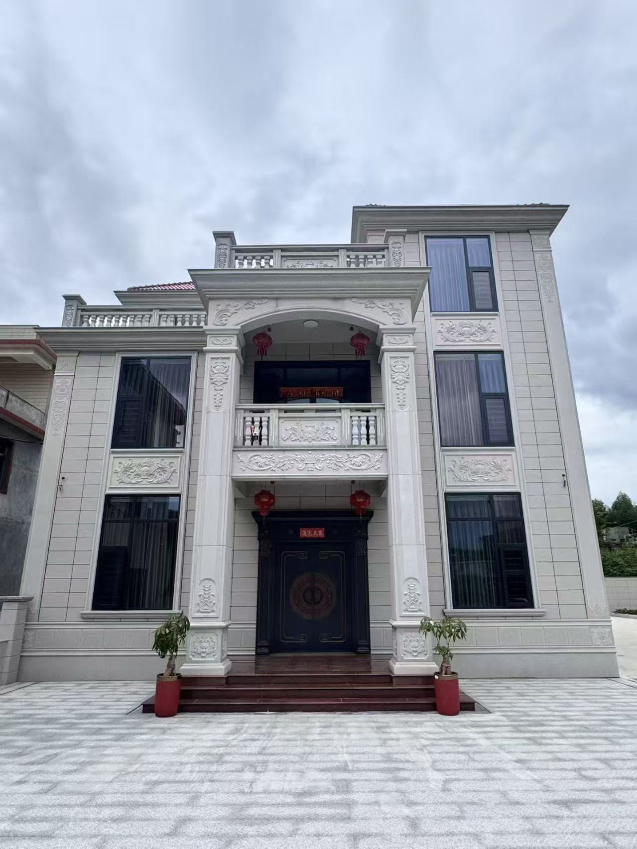 浙江 芝麻白石材别墅干挂案例展示