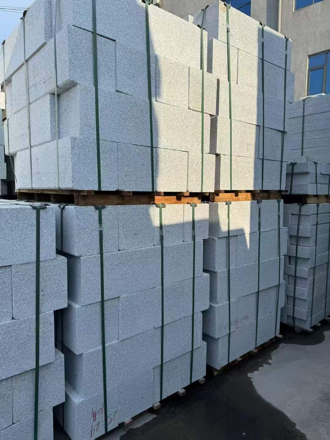 浙江 芝麻白路沿石