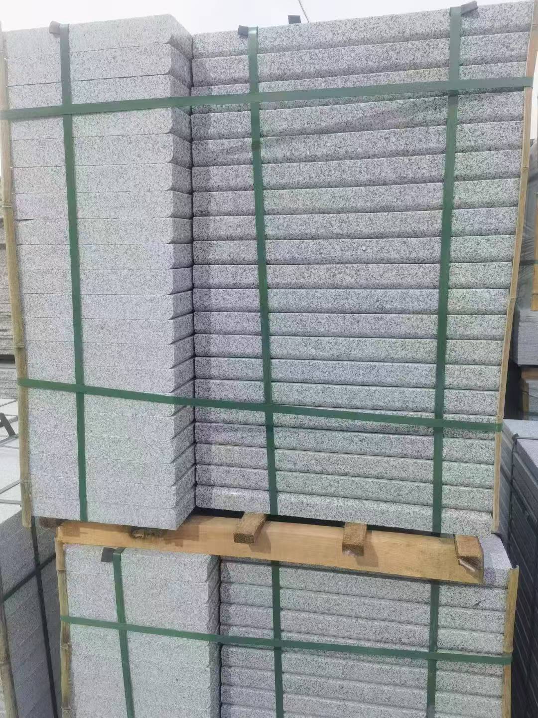 浙江 5公分芝麻白，倒斜角，室外楼梯踏步